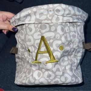 Thirty one round bin